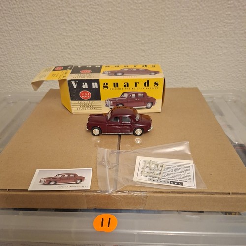 Lledo vanguards va19000 rover - vanguards,