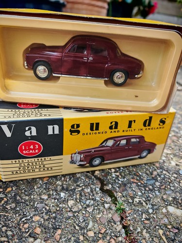 Vanguards rover p4 - 1:43,